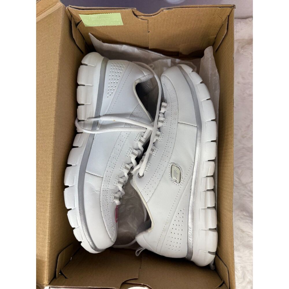 Skechers White Leather Upper Elite with Memory Foam Size 8.5 wide fit